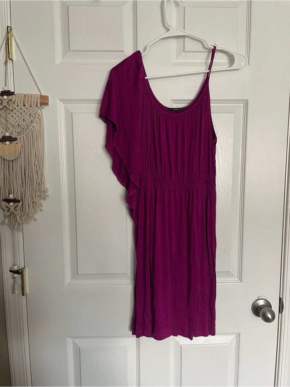 Soprano Womens size Medium One-Shoulder Ruffle Dress in Magenta
